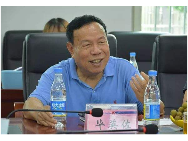 毕英佐：不要总问鸡病“怎么治”，应该先想“如何防”！